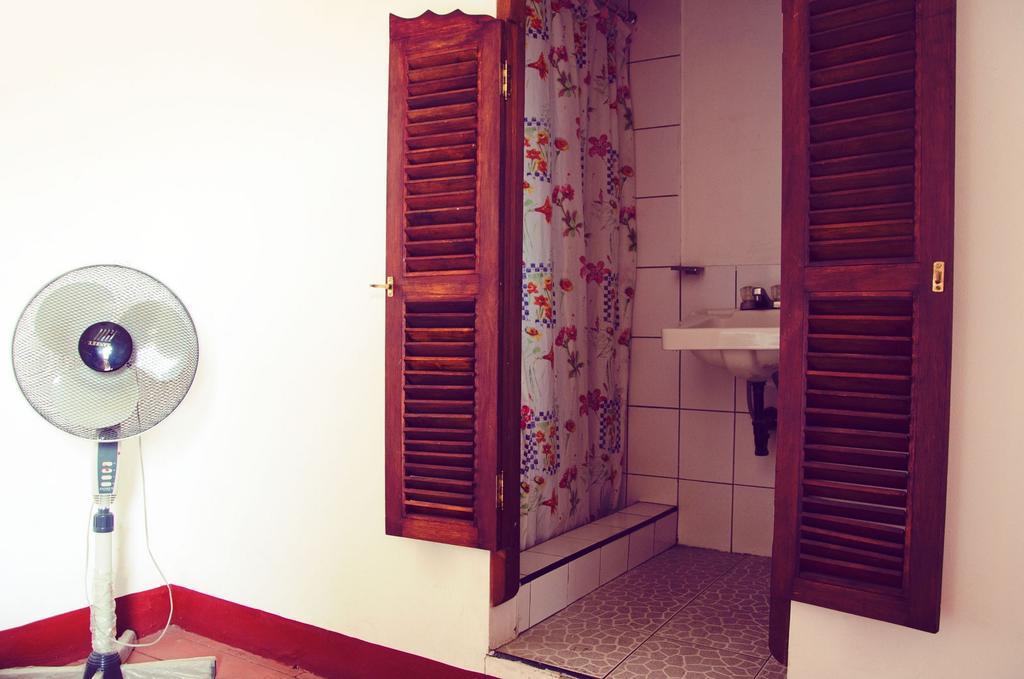 Hostal Sonati León Zewnętrze zdjęcie